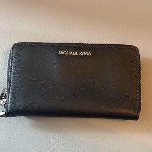 Michael Kors wristlet clutch wallet